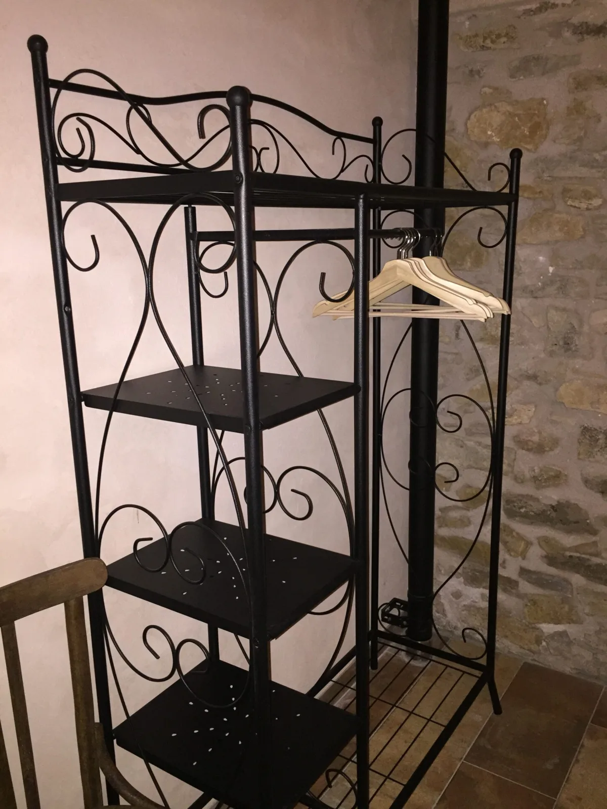 Habitación Roja con cama de matrimonio